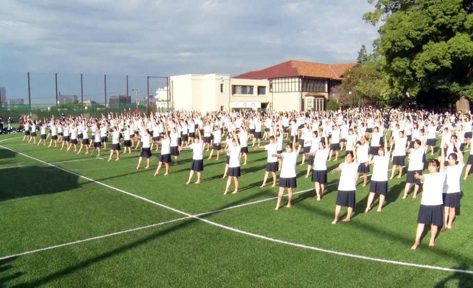 伝統の踊り「ファウスト」