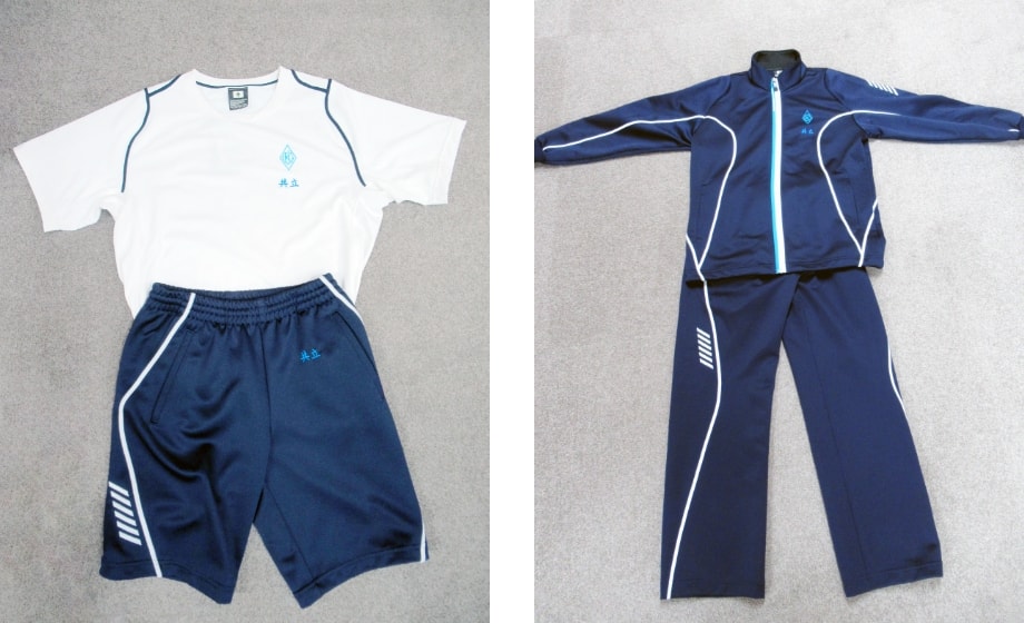 半袖Tシャツとハーフパンツ。紺色の上下ジャージ